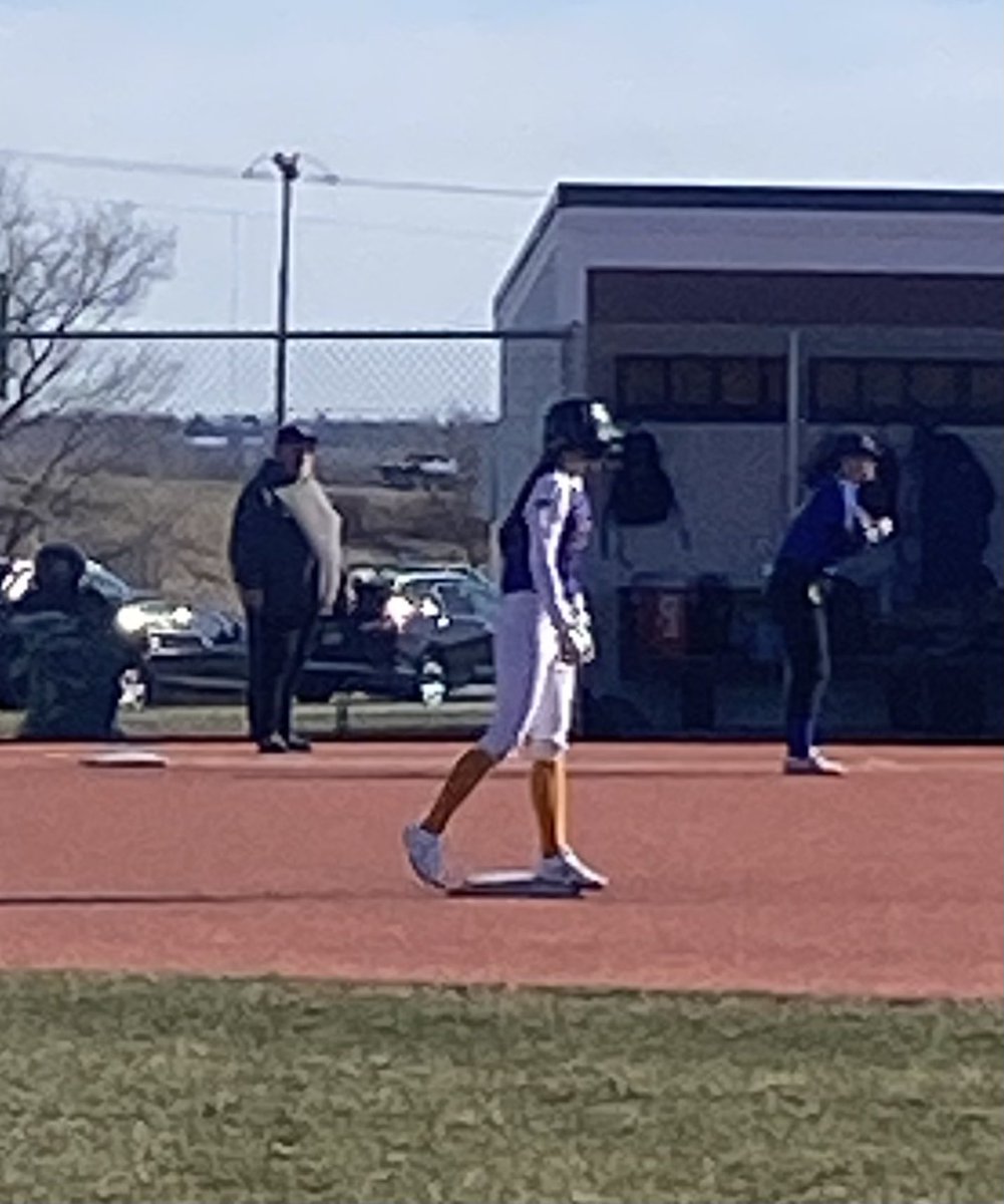 Headed North on the HS Tour to see Ms. @RemingtonAbbey (and @TeamRemington8 ) @EAHSElks in Elkhorn, WI! Ab was 2-3 and looked great at 2ND!
#ontheroad
#highschoolsoftball
#wascoproud