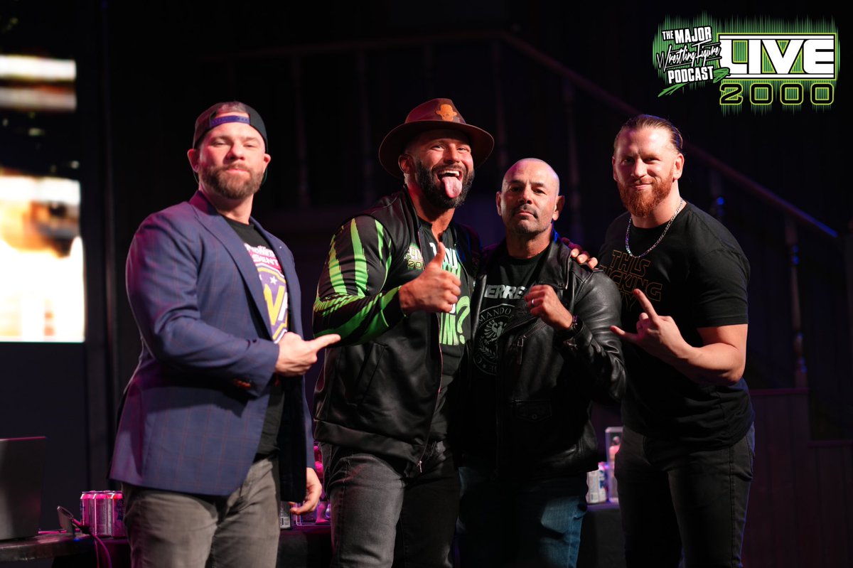 MajorWFPod's tweet photo. If you didn’t go to/order #Live2000, do so soon! @WatchOnPremier
@EFFYlives - former & current Internet Champs hug it out
@EvilUno - heart warming story of 1st time he saw his figure
@stephdelander - got a lap dance?!
@mexwarrior - La Familia reunion & 1st figure w/ Pepé https://t.co/K6hfbg1Kny