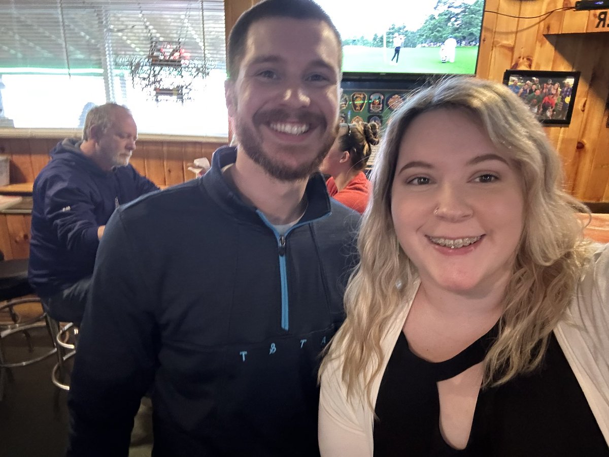 AshtenLord4's tweet photo. Saying goodbye is never easy but I’m so excited for my next adventures with ATT!! Thank you to my current ARSM and so excited to see what my next ARSM does! https://t.co/2QOu459fOa