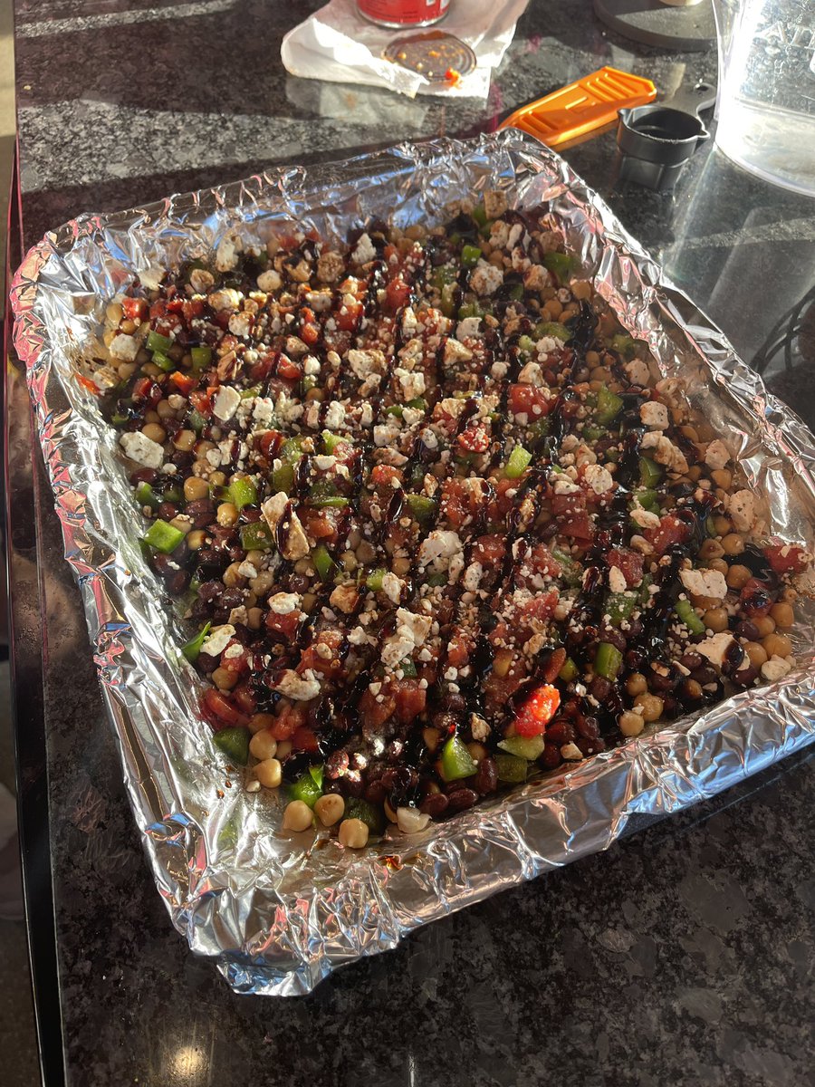 Eli Everywhere All at Once tweet media