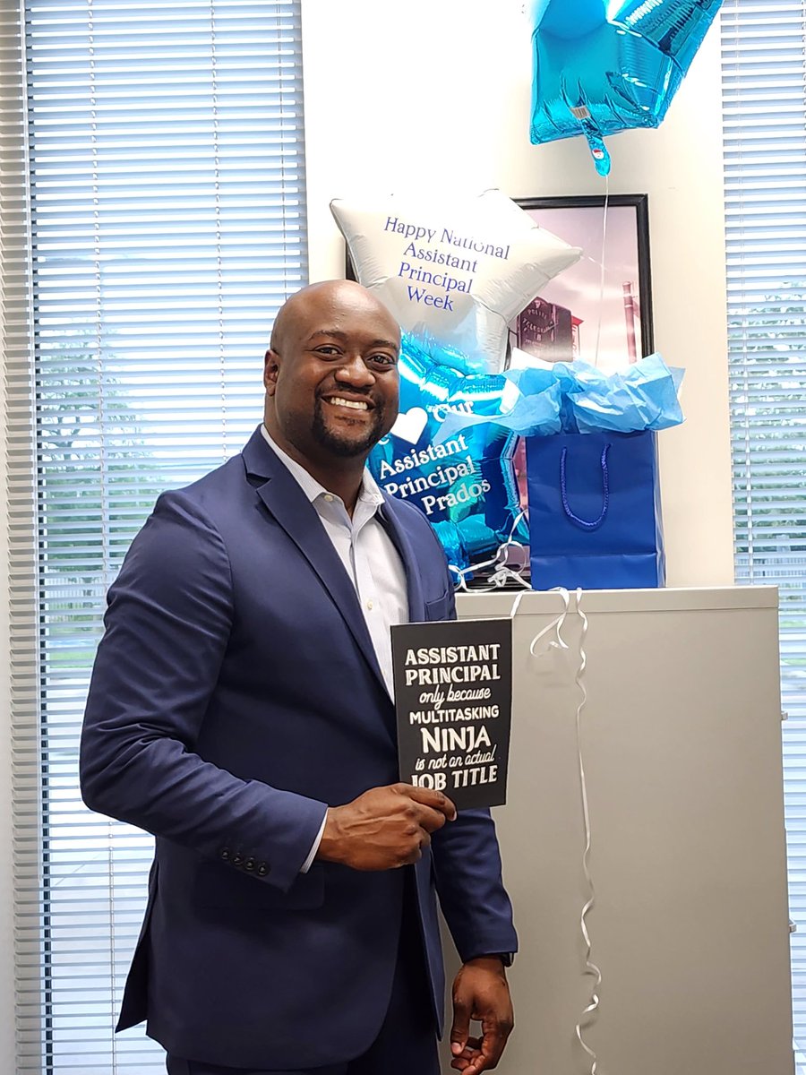 corey_prados's tweet photo. Many thanks to my @HSLawAndJustice family for an awesome National Assistant Principal Week. I love the work I do! https://t.co/BJfAw8TKxQ
