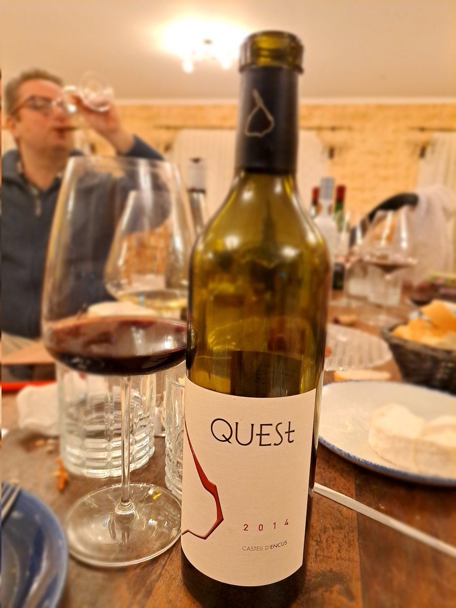 trentarruno's tweet photo. Día 96
Un día, un vi
Quest 2014
Costers del Segre
.
.
@castelldencus
@sareta_sara_sarita
@Jjpower98
@RacodAnna
.
.
#día96 #undiaunvi #costersdelsegre #cabernetsauvignon #petitverdot #cabernetfranc #castelldencus #quest #catalanpyrenees #pirineus #catalunya #campdelx #racodanna https://t.co/dvGSBV6cqL