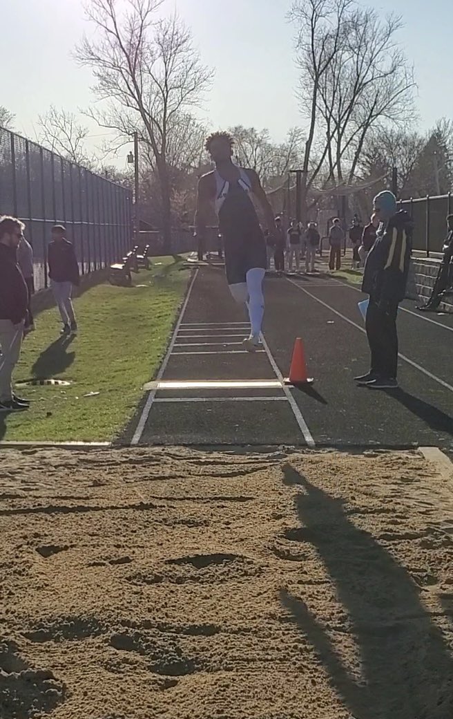 GCHSTRACK's tweet photo. Rams take 1st and 2nd in long jump! K-Miller (1), Bond (2) and Granville do the Rams proud with 18 important points! @GoGCHSRams #StateDOE https://t.co/ViYqCcXGGy