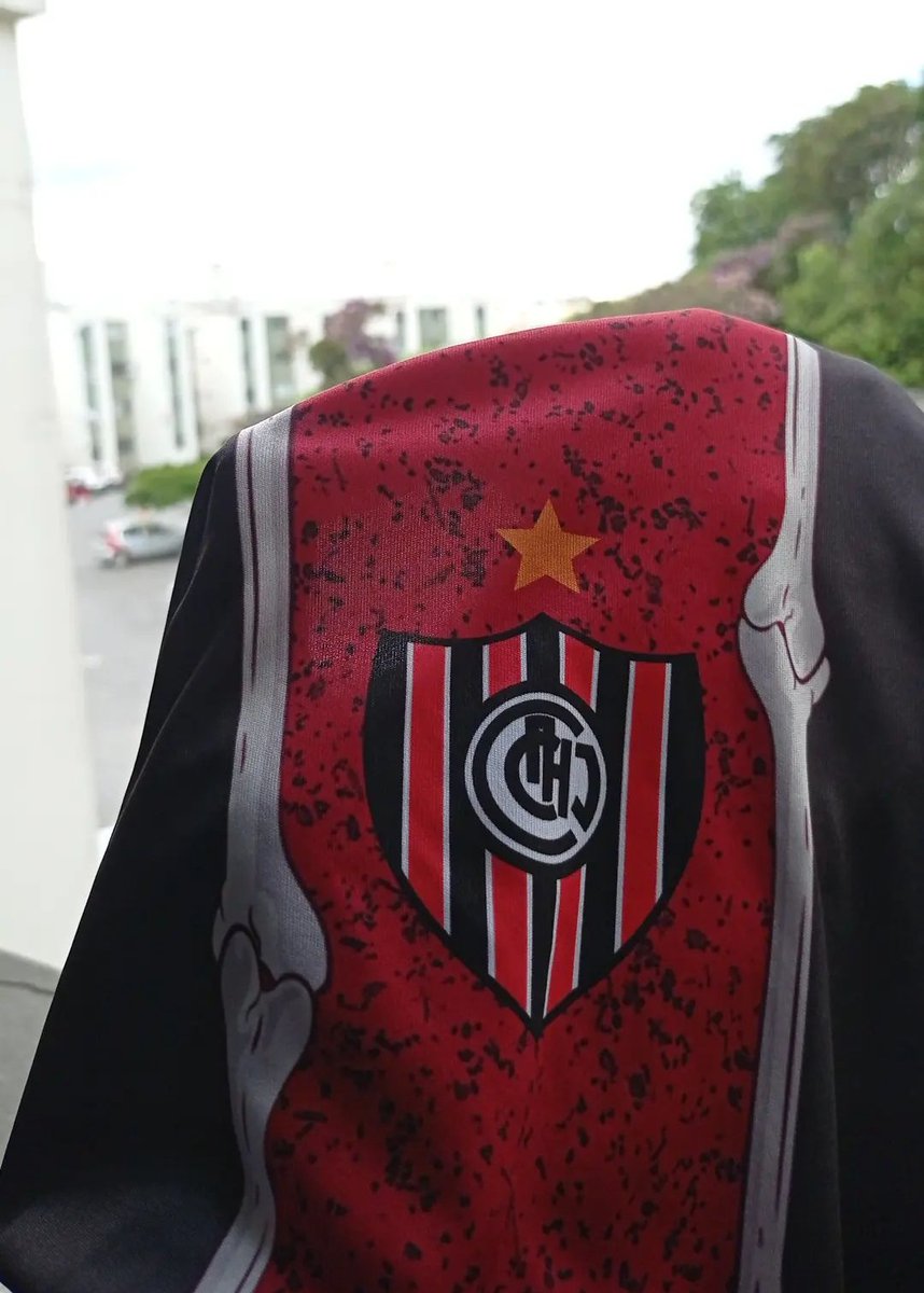 FunebrerosBR's tweet image. Se o São Paulo vencer o nanico hoje, iremos sortear nossa camisa comemorativa para todos que derem RT nessa publicação e nos seguir até amanhã às 13h.

Boa sorte a todos!

#SudamericaUnida🔴⚪⚫

Edit: Quem não estiver nos seguindo, não estará participando do sorteio.