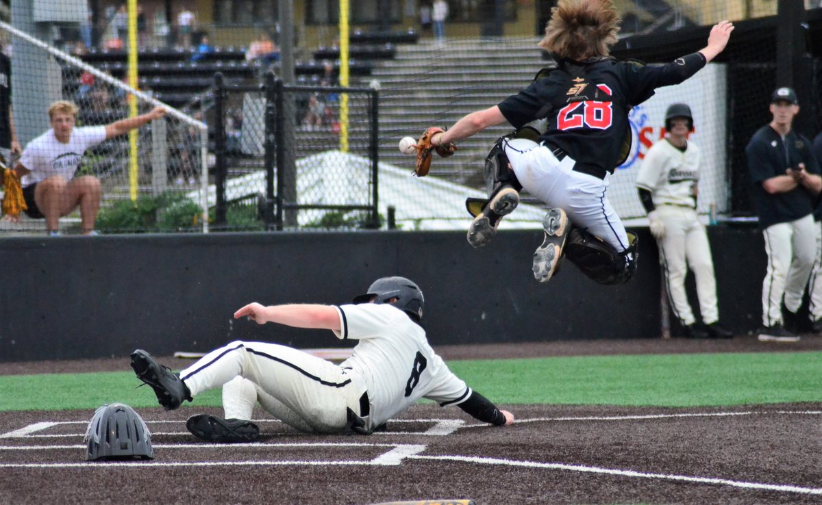 CullmanTribune's tweet photo. PREP BASEBALL: Bearcats earn 22nd straight postseason berth with 4-1 win over Muscle Shoals @pponder12 https://t.co/UIf8Uc85Bz https://t.co/fM9unwh9l0