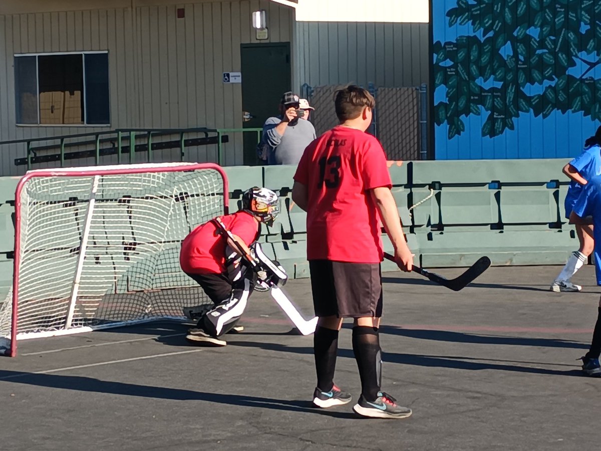 NicolasKnights's tweet image. Great job Nicolas Knights Hockey team on going 2-1 on 1st day of hockey.  Defeated Ladera Vista and Fisler and fell short against Beechwood. We&apos;ll get em next time.
#KnightNation
#FSDHockeyTournament