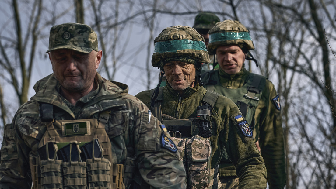 JoeDoge6's tweet photo. ‼️🇺🇦Liveticker Ukraine-Krieg: Ukraine tötet 14 ihrer Soldaten, die sich ergeben wollten
#Ukraine #UkraineRussianWar #UkraineWar #Russia #NATO #USA #Selenskyj #EU #NAFO #UkraineIsLosing #UkraineIsCollapsing #UkraineWarCrimes
https://t.co/1vWtSOQurG https://t.co/6mSO63mww7