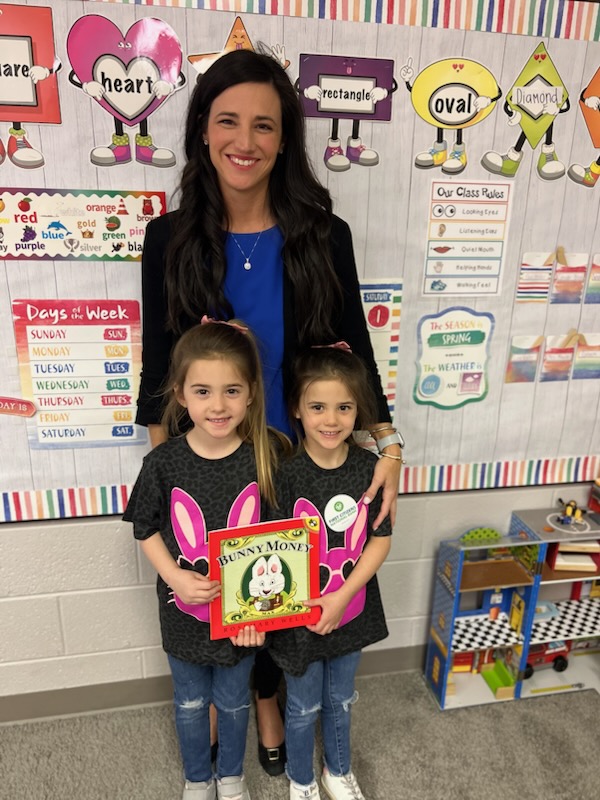 firstcnb's tweet photo. Brooke Regen, Senior VP & Chief Risk Officer, read to her twin daughters' class to celebrate #FinancialLiteracyWeek! "Bunny Money" was a hit, and so were the FirstCNB stickers! 🐰💚
#TNFinLit #FirstCNB #PeopleCentered #UnbelievablyGood
MEMBER FDIC https://t.co/e8Z1Ja1dGM