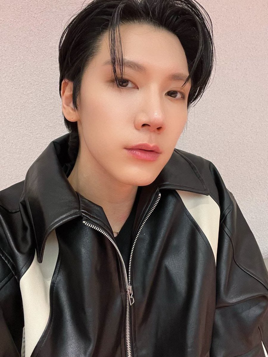 nct_bbleUpdate's tweet photo. #TEN 💭

I just arrived at the dorm, lately also be careful not to catch a cold, because you shouldn't catch a cold https://t.co/ZYkQHnooQv