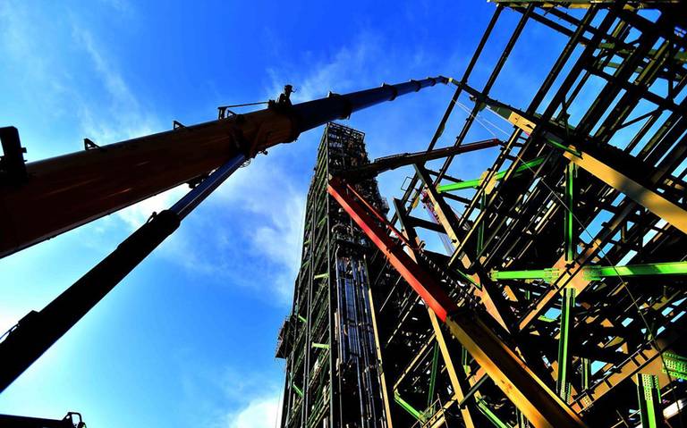 GuacamayanLeaks's tweet photo. Ahora hablemos de dos bocas o refinería olmeca (no refina), pospone nuevamente su inicio de operaciones hasta por un año. El daño al erario por parte de la 4T ya es histórico.

#GuacamayaLeaks 
#GuacamayaNews https://t.co/fyTfZmmCVL