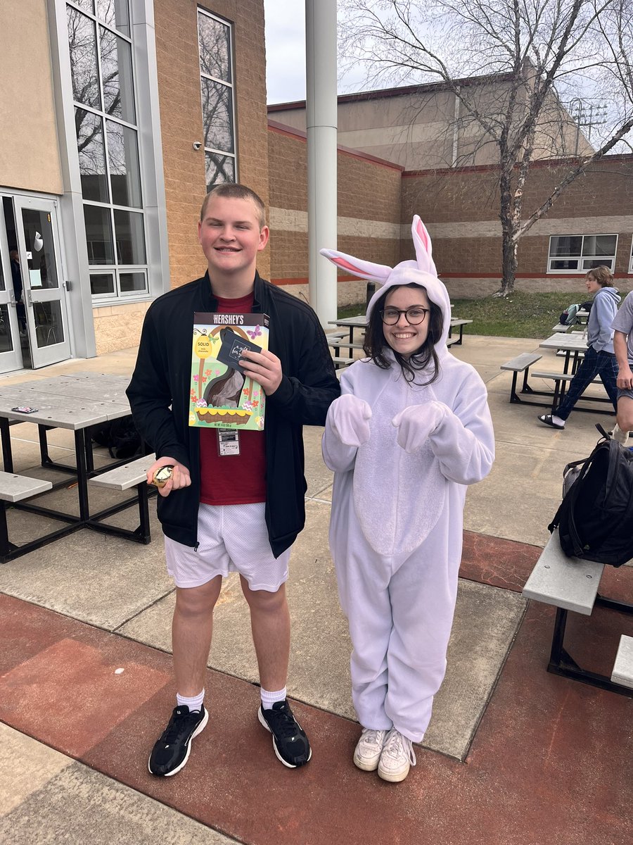 THS_BFutures's tweet photo. Today was the annual Brighter Futures Egg Hunt! Thanks to Bradford Bank in Marine for donating 4-$50 gift cards as our GOLDEN EGG prizes!🐰 https://t.co/WpgLMnjkiD