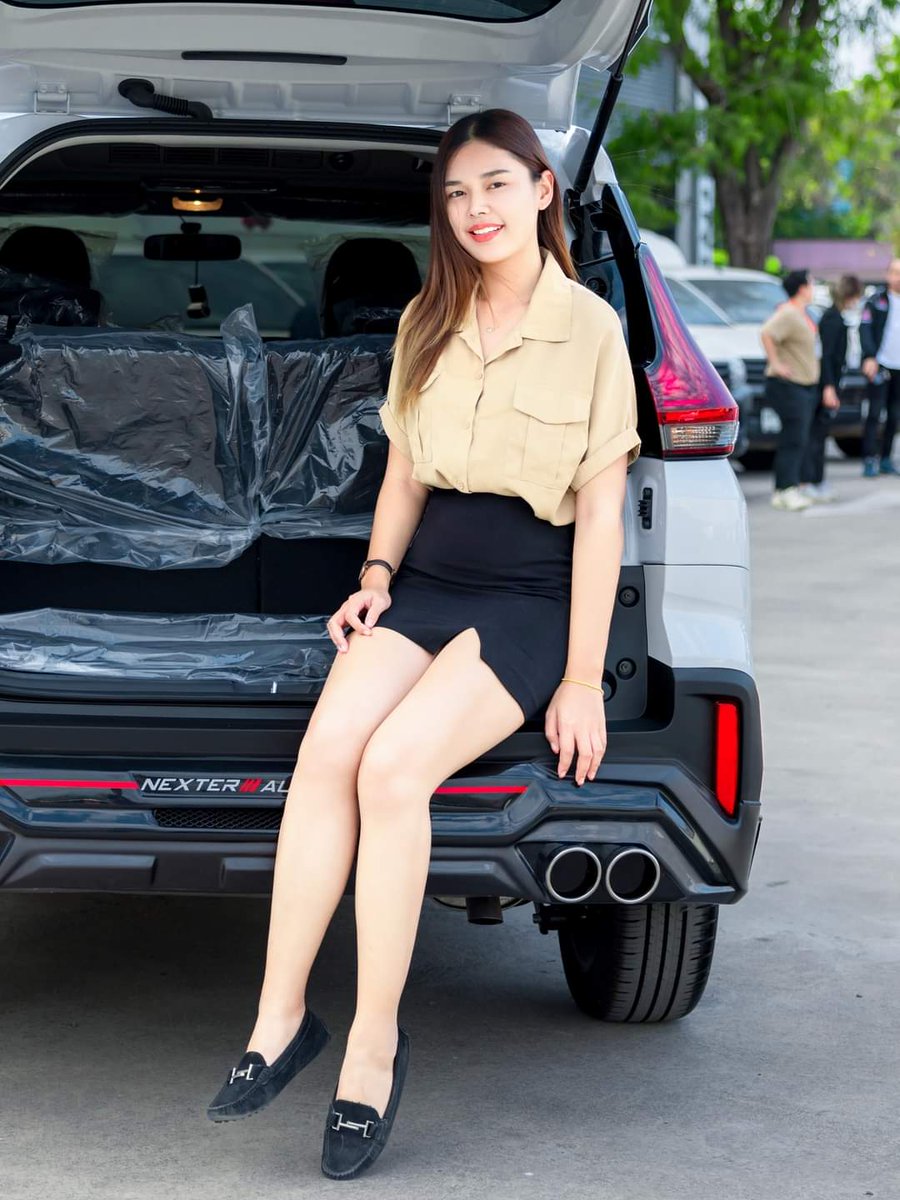 @HomyiiToni เย็​ด​หี​สด​คา​กระโปรง​มันกว่านะ