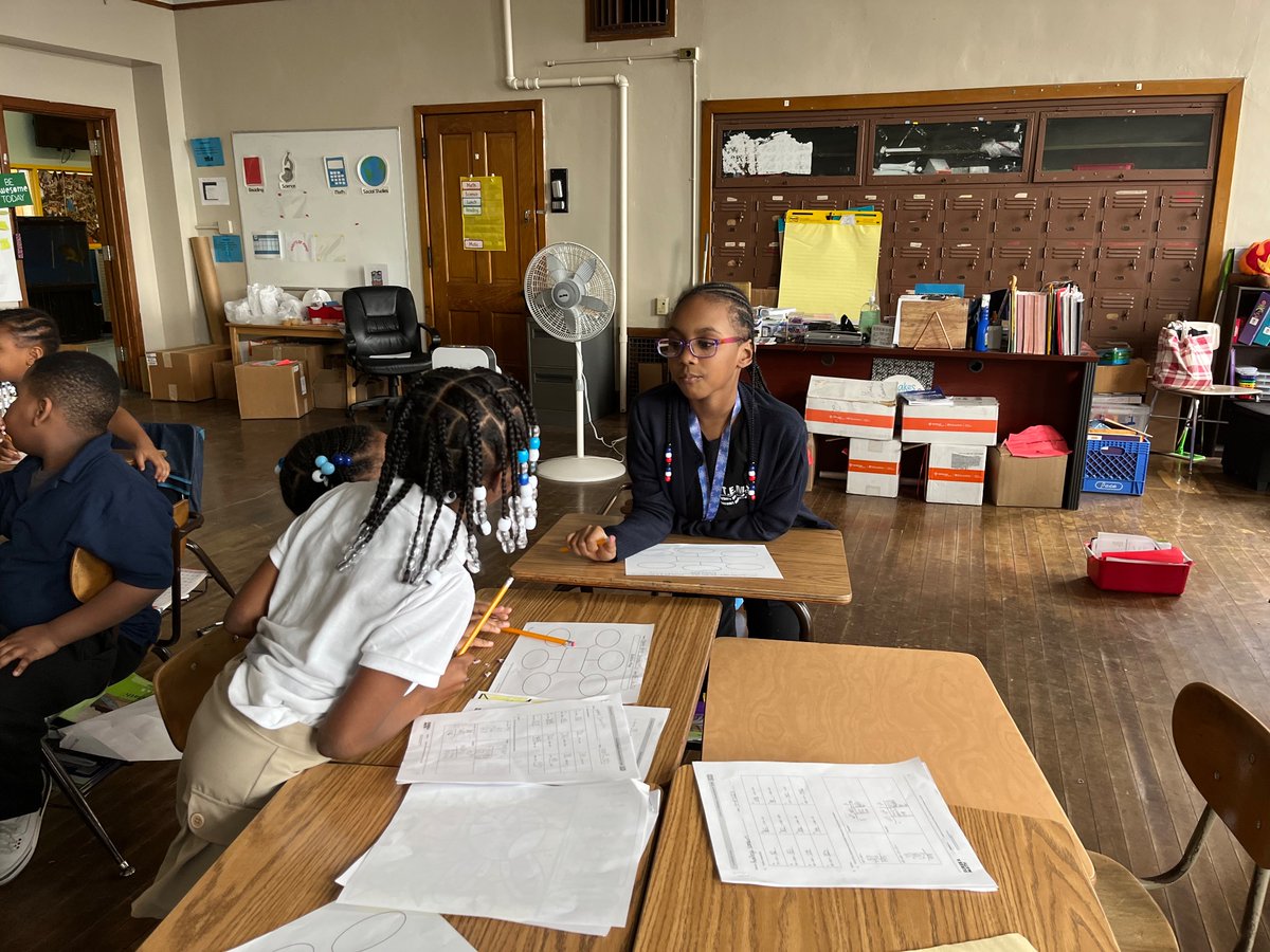 My Courageous 2nd Graders had a discussion on weather and climate. It was awesome just being able to hear and see their growth. #smallbutsolidsteps @TDpscd  <a href="/Inquiredlearn/">inquirED</a>