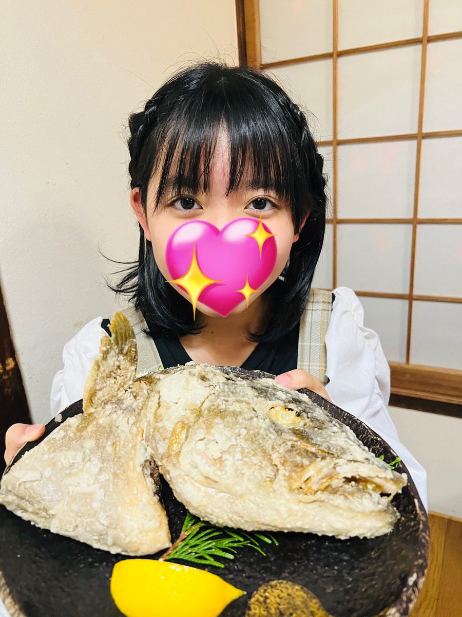 HiromiMz88's tweet photo. おはM🍩NUTS🥜
新学期スタートですね😊
我が家の一人娘が中3でいよいよ受験生になりました✨
志望校に合格できるよう私もサポート頑張るぞ〜💪💕
#MZDAO
#MZDAOメンバーと繋がりたい
#MZIT
#MONUTS
#新学期
#受験生
#居酒屋さんの立派なカマの唐揚げ https://t.co/LyNWJf8Ik0