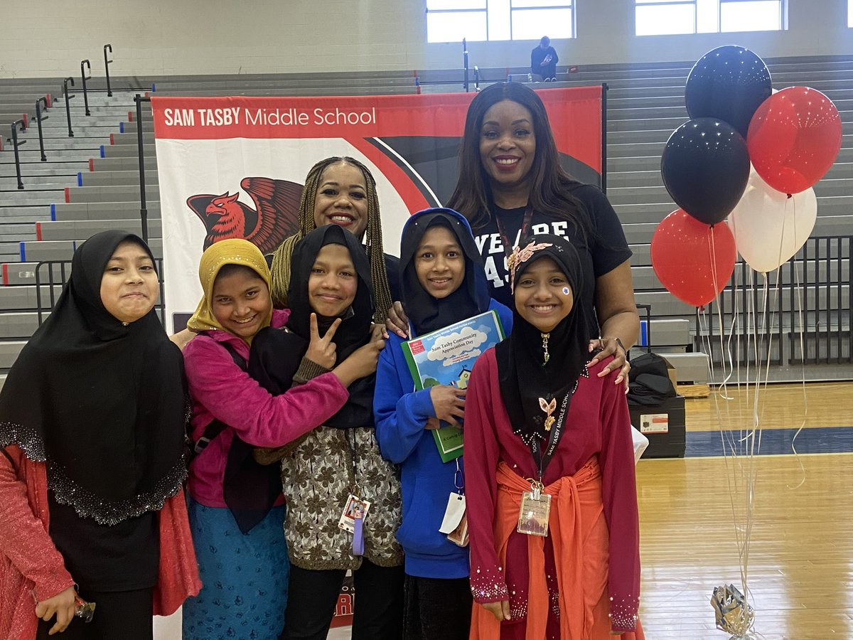 TheGriffins22's tweet photo. Sam Tasby Middle School representing at #DallasISDNSNO @NeshaMaston @ElizabethBA10 @SBarrios_DISD @dallasschools @ConradSchools https://t.co/NsjbaN40dS