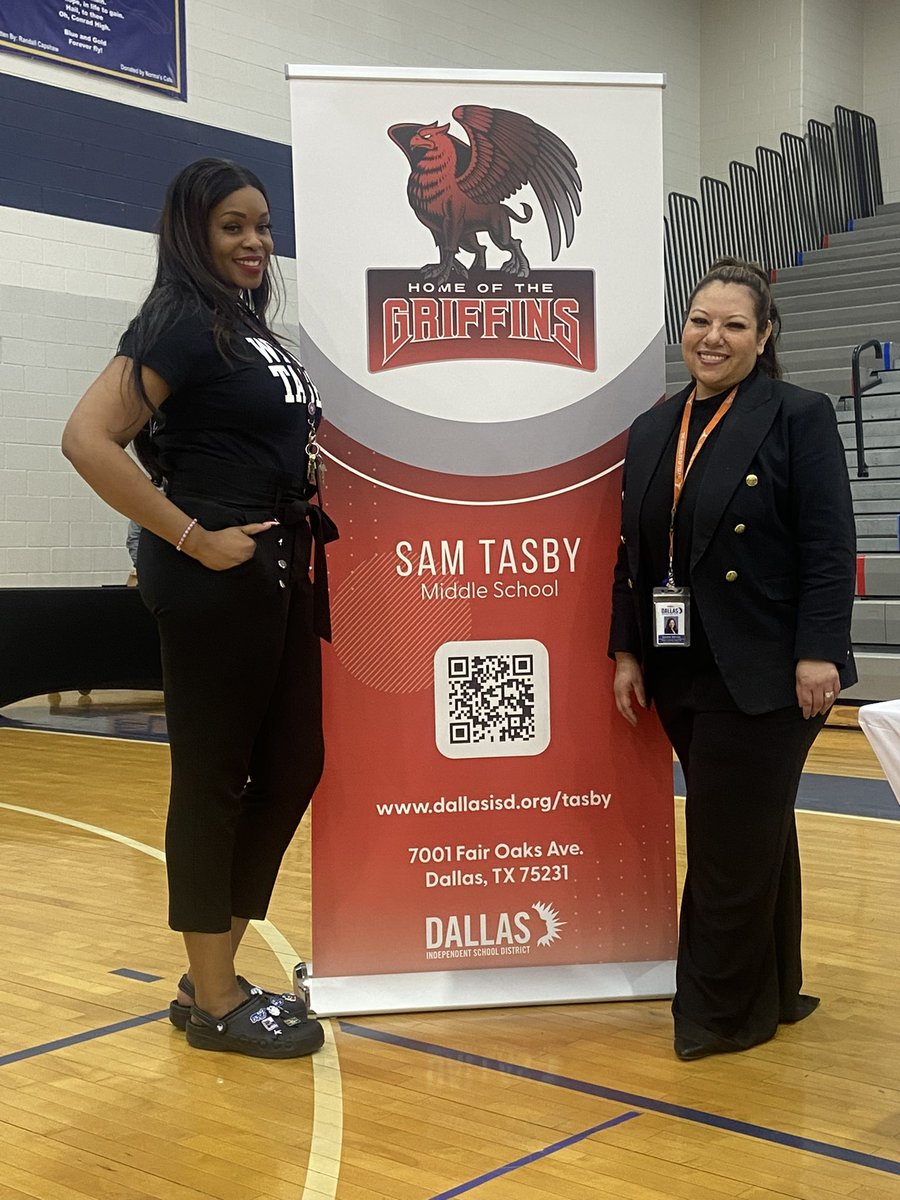 TheGriffins22's tweet photo. Sam Tasby Middle School representing at #DallasISDNSNO @NeshaMaston @ElizabethBA10 @SBarrios_DISD @dallasschools @ConradSchools https://t.co/NsjbaN40dS