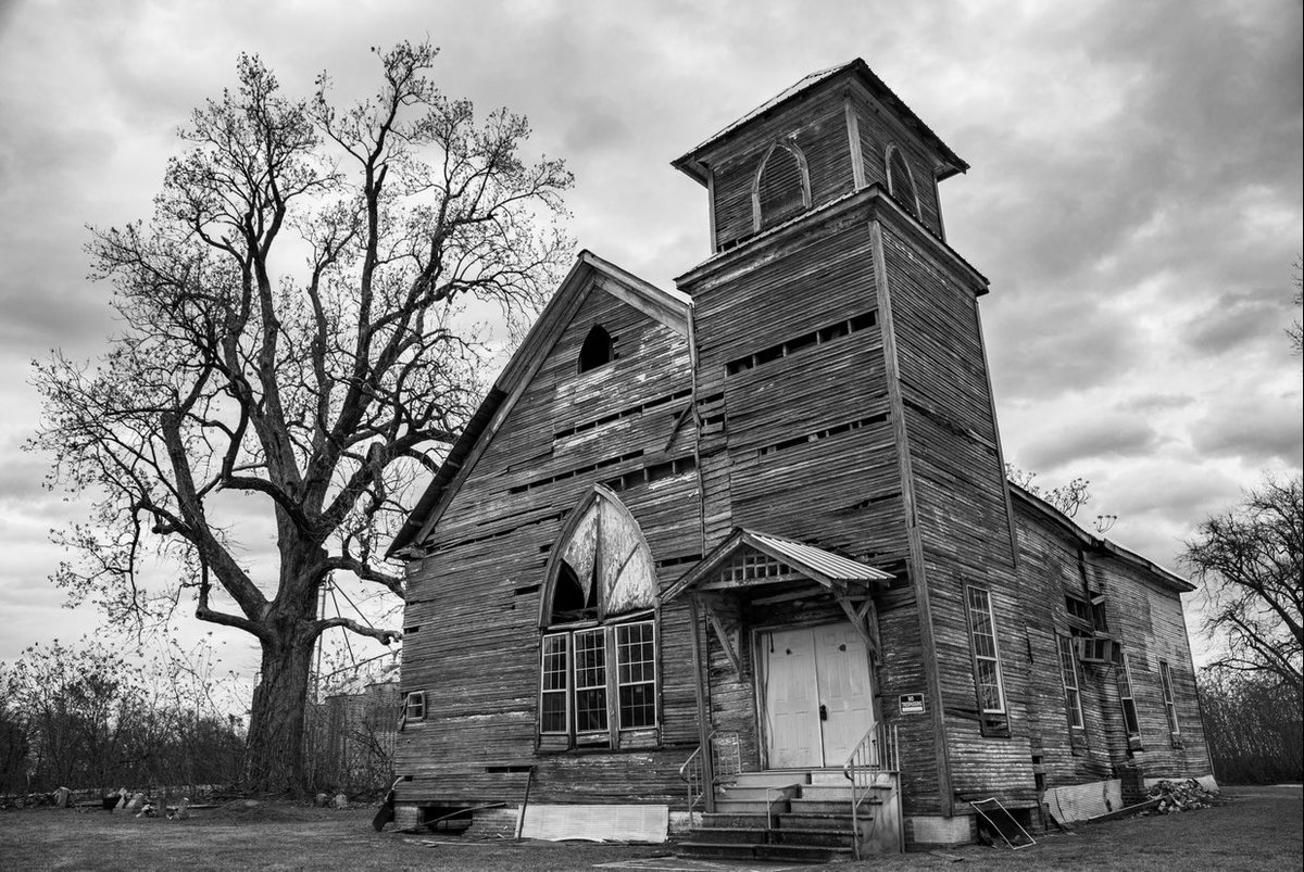 Storm clouds over an abandoned church (built 1918), in the Mississippi Delta.

#mississippi #mississippidelta #deltaphotographer #blackandwhitephotography #abandoned #abandonedplaces