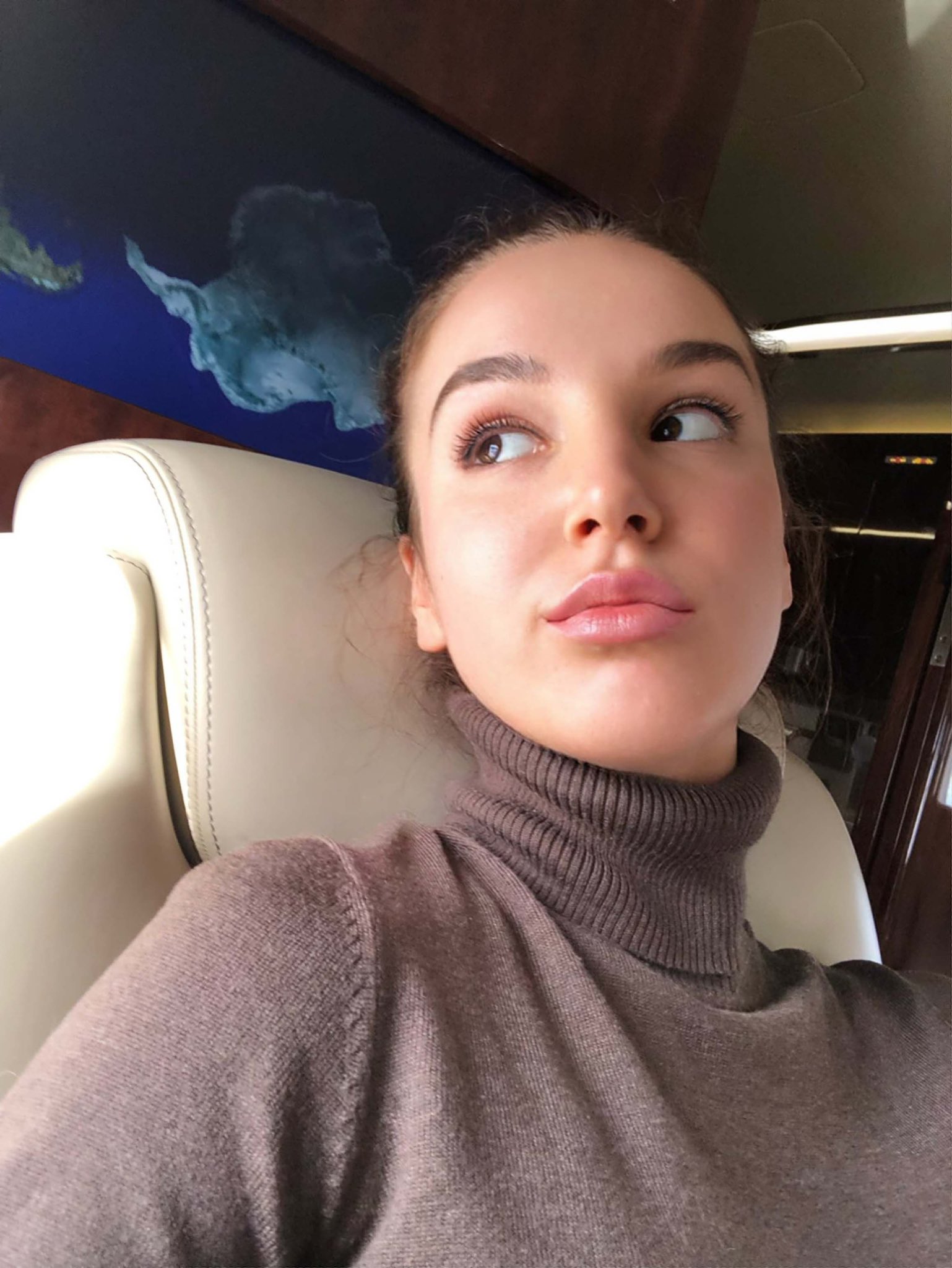 Lia Levy on Twitter: "Business delivery 😇😎 Guess where I’m heading to