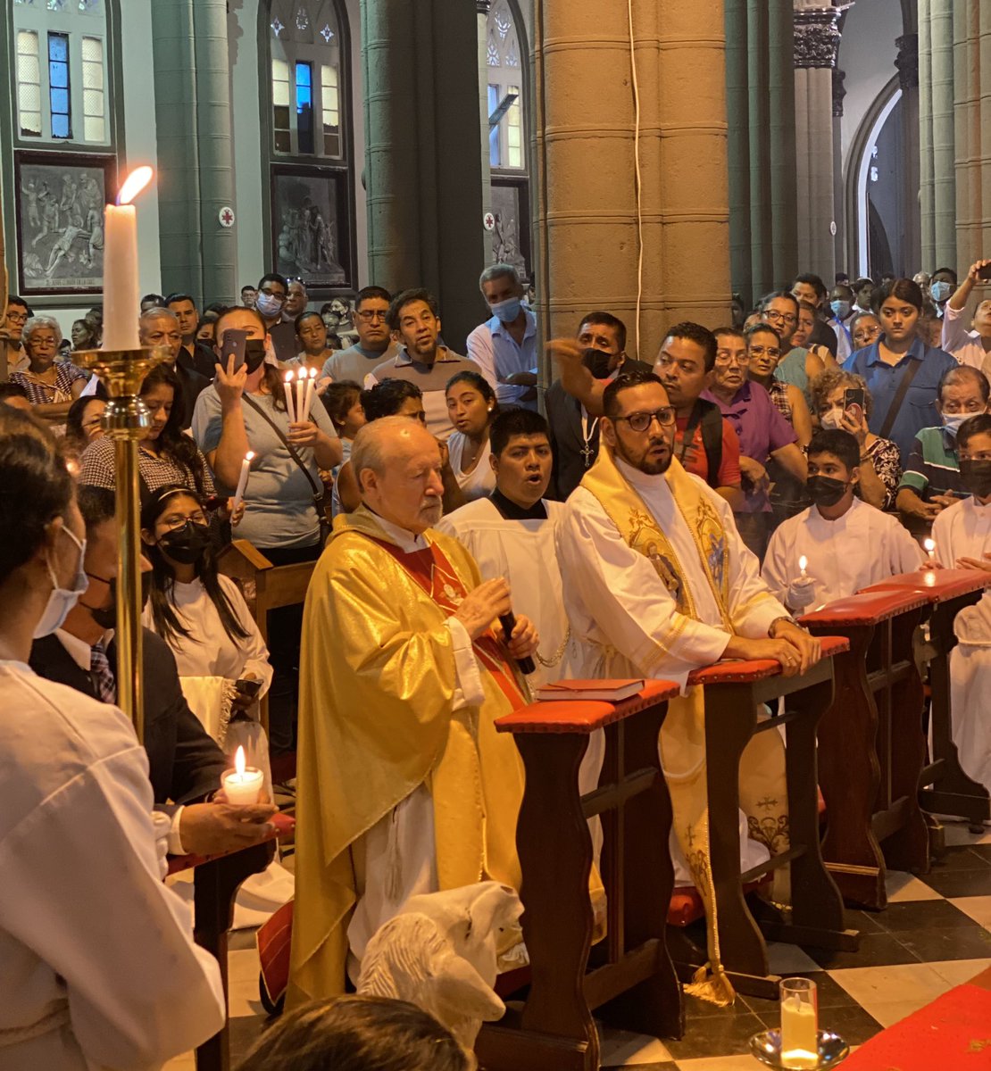 jason_oviedo1's tweet photo. ¡ La última cena del Señor y la institución de la Eucaristía !

#ElCalvarioSS
#JesusEnElCalvario https://t.co/GZemSYrGHh