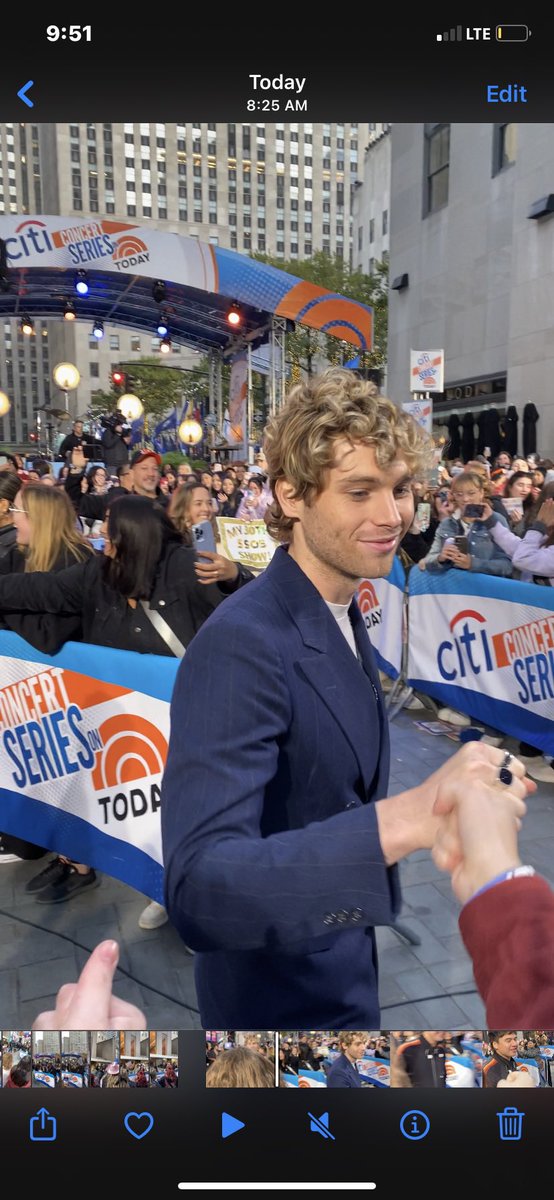 lukelietome's tweet image. RETWEET FOR GOOD LUCK (just because i took these and i have good luck) #The5SOSShow 🍀