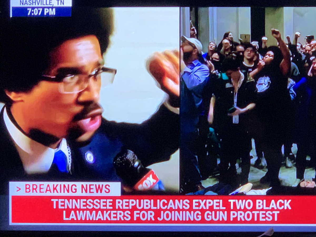 lariti2's tweet image. “We can not normalize the destruction of democracy!” Justin Pearson 

These two young men represent the best of America! We must support them!

Jim Crow is alive and thriving in Tennessee, which bodes ill for the US. Fight it!!

#EndGunViolence
#SupportDemocracy 
#wtpBLUE