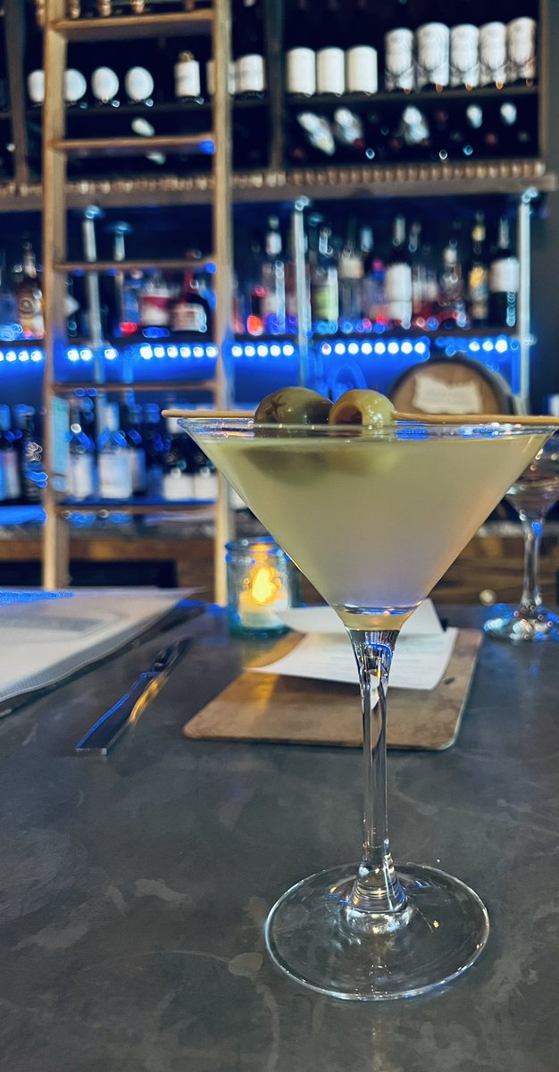 maryrosebrand's tweet photo. There is absolutely nothing better than a dirty martini. Sorry, nuthin.
#gingirl https://t.co/cqi0SjBJEw