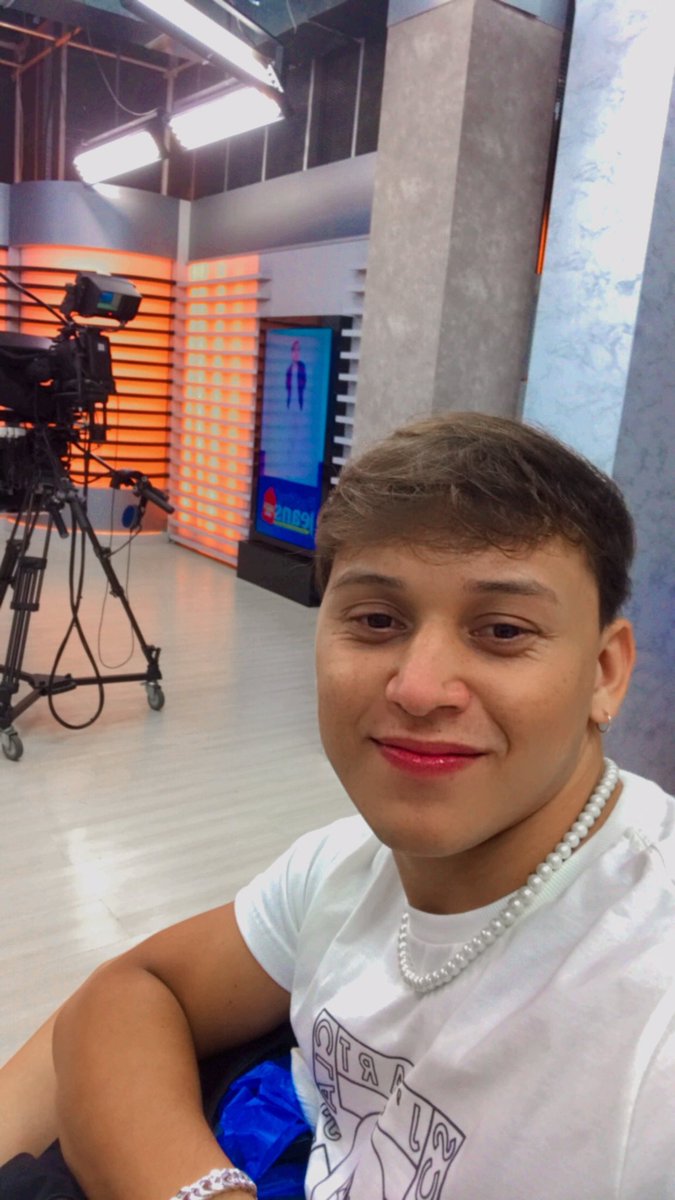 wessmartyns's tweet photo. #tbt  de ontem vale? 

#natalrn 
#potiguar 

#tvpontanegra
#tvtropical
#SBT #record https://t.co/UntrWmgHrp