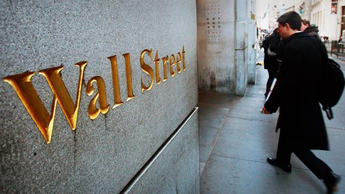 Una2Don's tweet image. #Stocks turned lower Thursday, while #National bond yields extended their recent run of declines, following a much #weaker-than-expected reading of unemployment claims, that suggests #FederalReserve rate and a simmering #bankencrisis have finally cracked the red-hot jobs market.