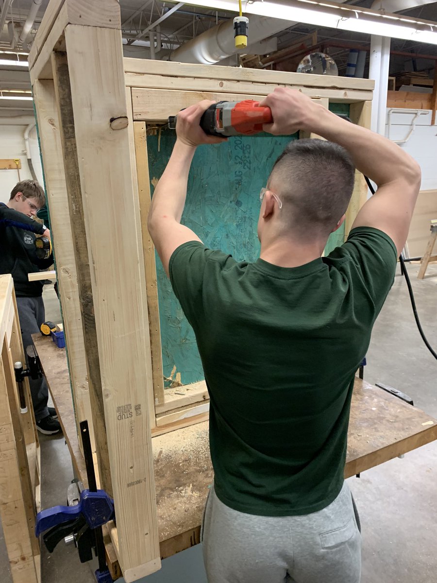 Construction students learning a host of tools and equipment this semester 🔨