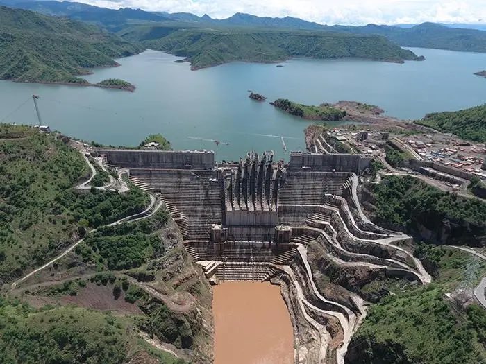 NRGBloom's tweet image. 🌱 Powering a Sustainable Future: How #BitcoinMining can boost #RenewableEnergy grids in developing and even developed economies.
Discover the synergy between #Bitcoin mining and clean energy infrastructure: