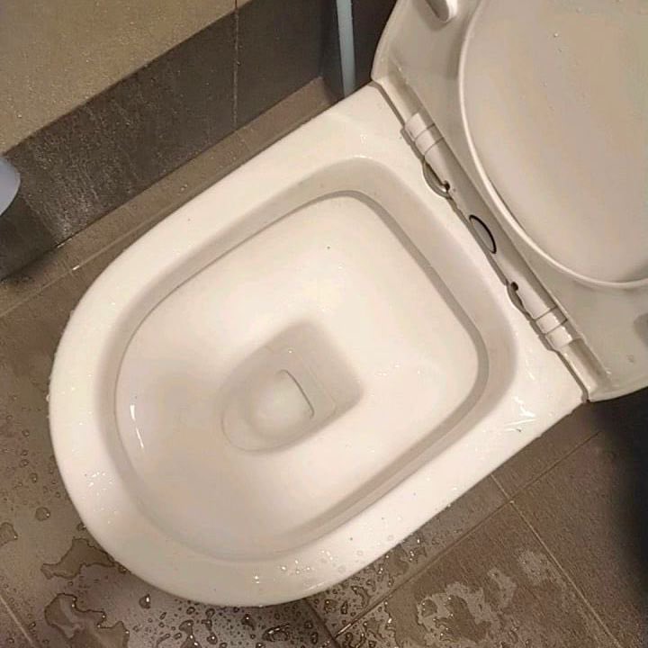 Weh thank you siapa yang viralkan benda ni dulu, sebab benda ni lah toilet aku makin bersih do. Serious berbaloi 👍🏻👍🏻