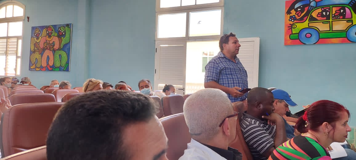 DrLeonardoRR's tweet photo. [...] lo que no se puede renunciar es a hacer" así concluyó Federico Hernández primer secretario del PCC en la provincia chequeo con MIPYMES que donan su labor en la reparación y mantenimiento del Hospital Pediátrico #Camaguey  por sus #55Aniversario .
#PorLaPatriaManoyCorazon https://t.co/FkFYmS1oTV