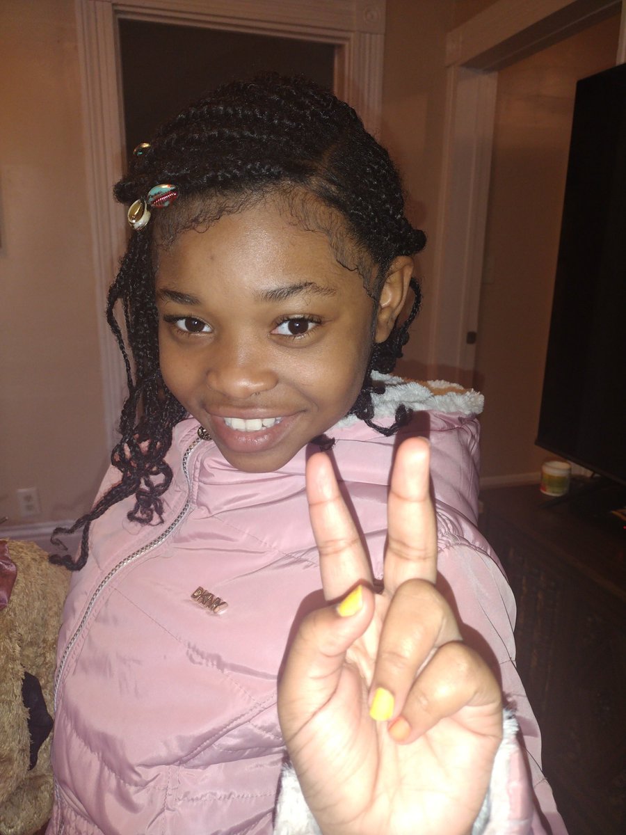 LMPD's tweet photo. 🚨MISSING 10 y/o 🚨
 Kahyla Bailey
Last seen in the 2100 block of St Louis a few hours ago. Call 911 if seen! #RT https://t.co/2t2qkHlpdH