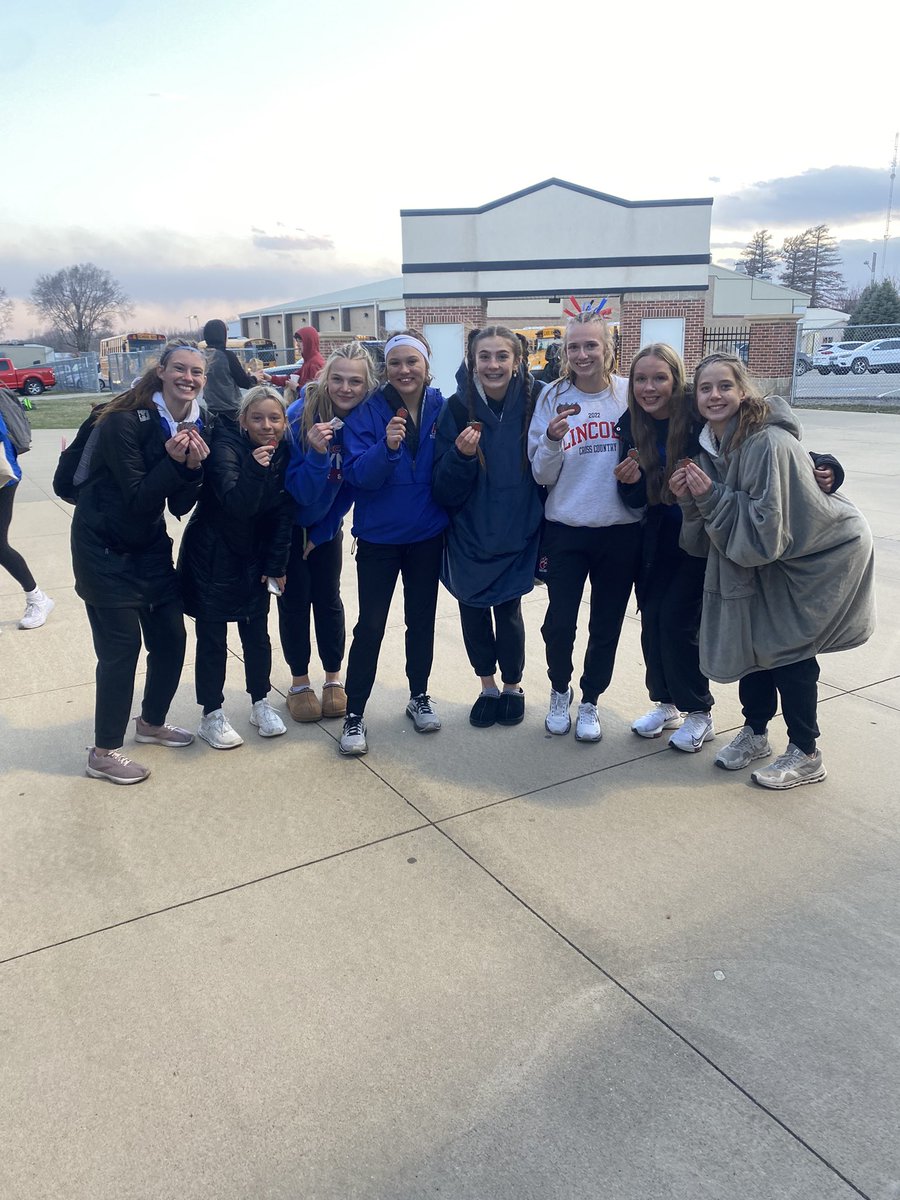 AL Girls Track and Field (@alhsgirlstf) on Twitter photo 3rd place finish for our ALHS girls tonight out of 8 teams! <a href="/ALHSathletics/">Council Bluffs Abraham Lincoln Lynx</a> 3rd place finish for our ALHS girls tonight out of 8 teams! <a href="/ALHSathletics/">Council Bluffs Abraham Lincoln Lynx</a>