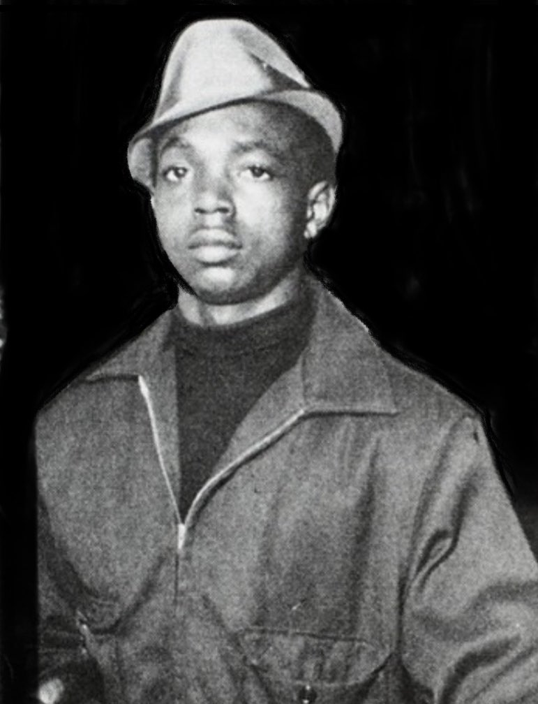 On this day in 1968, 17 year old Black Panther, Bobby Hutton, was murdered by police in Oakland, California. The 1st recruit to the Party, he was unarmed, shirtless, and had surrendered to cops when they shot him at least 10 times.
It isn't a new problem.

#BlackLivesStillMatter