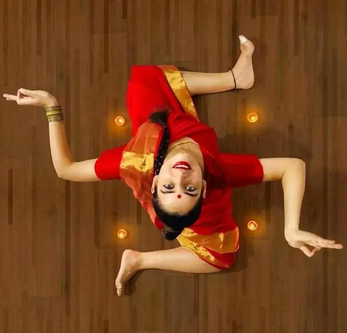 One of the most precious Gifts that Bharat 🇮🇳 gave to the World of Humanity 

Yoga

@AnkitaBnsl