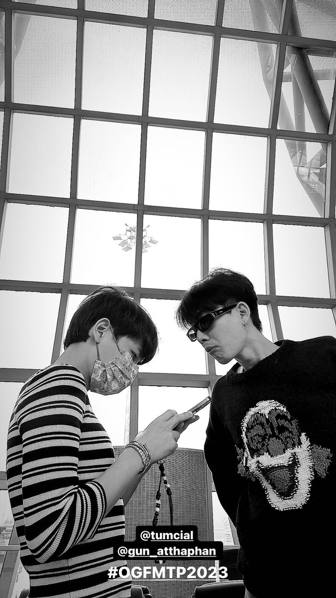 istuatT's tweet photo. แอบดูหรอก็ไม่ได้แอบดูนะ https://t.co/3LITltmhgn