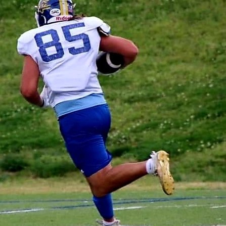 hkshel's tweet photo. @bshelnutt88 working!
#GoSaints
#seniorseason
#LimestoneFootball https://t.co/O0FwVpvpp1