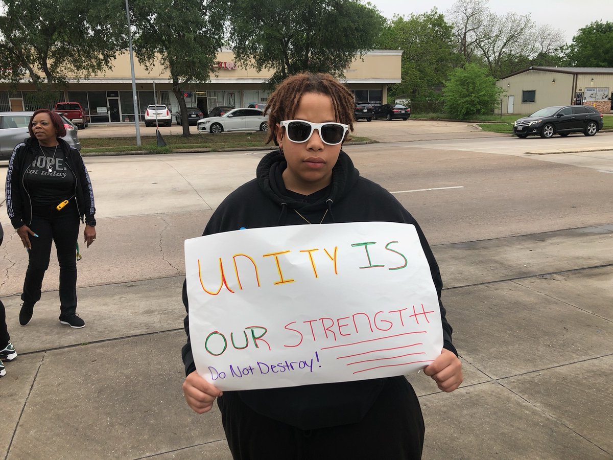 HESPUnion6315's tweet photo. Students letting their voices be heard! Today's student walkout in HISD!
#makeovernottakeover https://t.co/EaXwwj07Gn