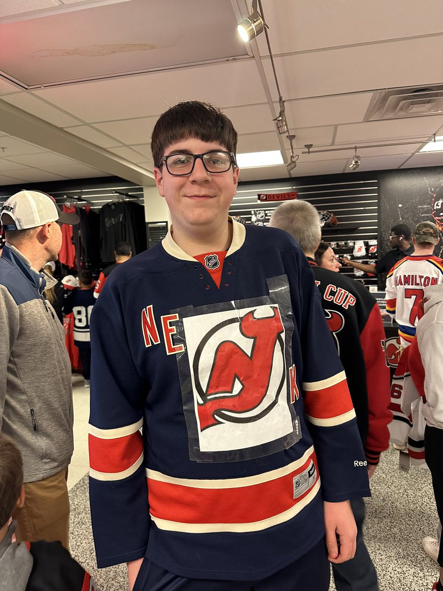 GianniNJD's tweet image. Tf is this 

#NJDevils