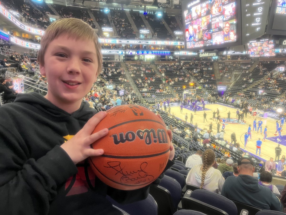 HefferLarsen's tweet photo. At the game. Go @utahjazz  #TakeNote #okcatuta https://t.co/lQjBvNloS5
