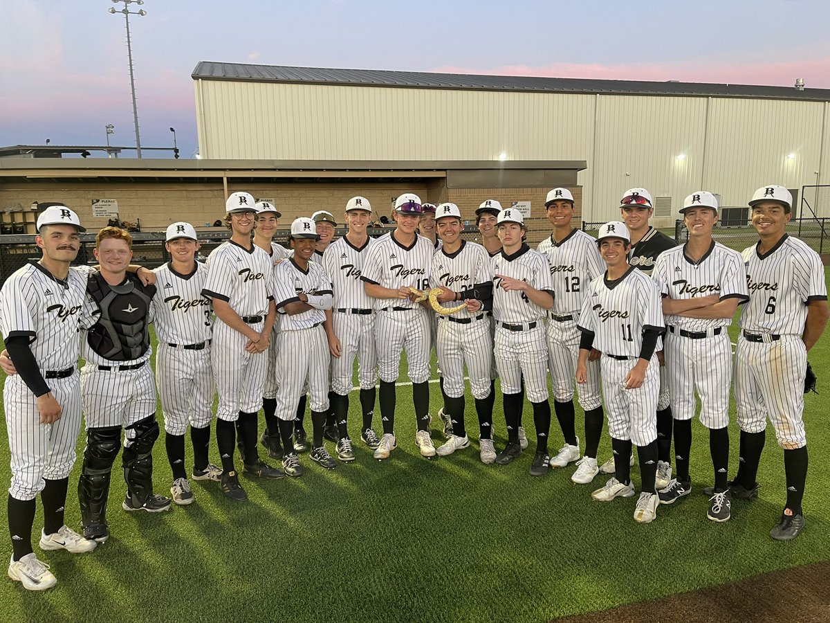Batigerbaseball's tweet photo. FINAL

Union - 6
BA - 8 

Flusche and Gregory go yard! 🐍🐍 https://t.co/uUOr8wQMxe