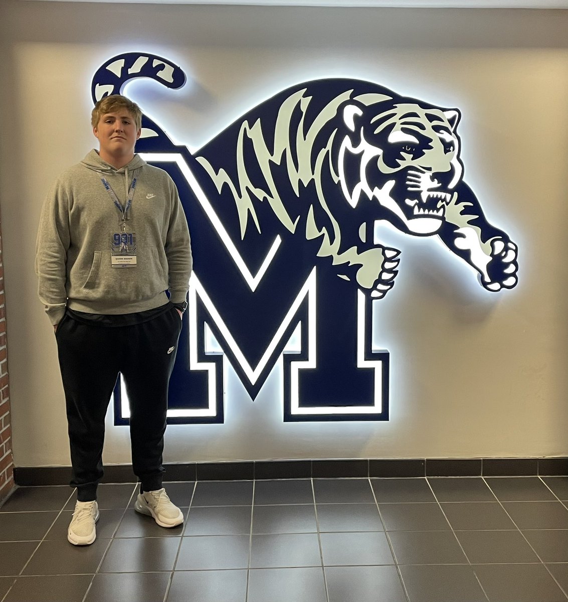 Quinnbrown_50's tweet photo. Enjoyed the day @MemphisFB and talking with @Coach__Myers #AllIn @RSilverfield @MemphisFBRec @HoltFB @JPRockMO @AllenTrieu @NateLatsch @Rivals_Clint @PrepRedzoneMO https://t.co/J8YNeMBRXh