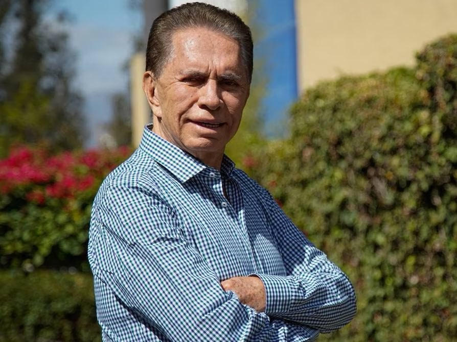 JorgeGarciaL_'s tweet photo. Gracias por tanto. Leyenda del periodismo y con un récord Guinness. 

Don Alfonso Espinosa de los Monteros, leyenda del periodismo. 

Se retira de Ecuavisa, Televistazo. 56 años de trabajo. https://t.co/QSHnpa2rgk