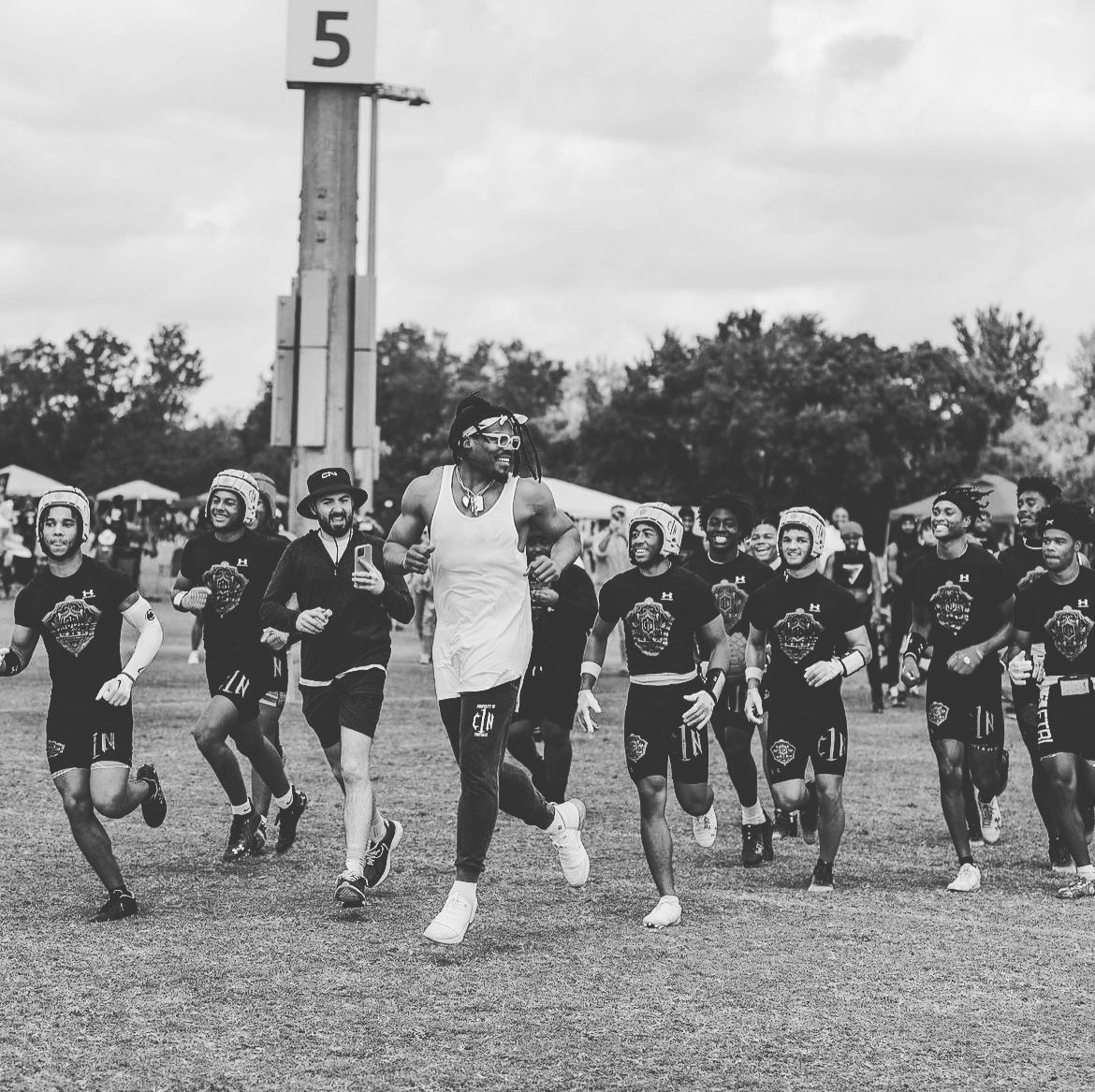 Brandyn H*Wood Bordeaux tweet media