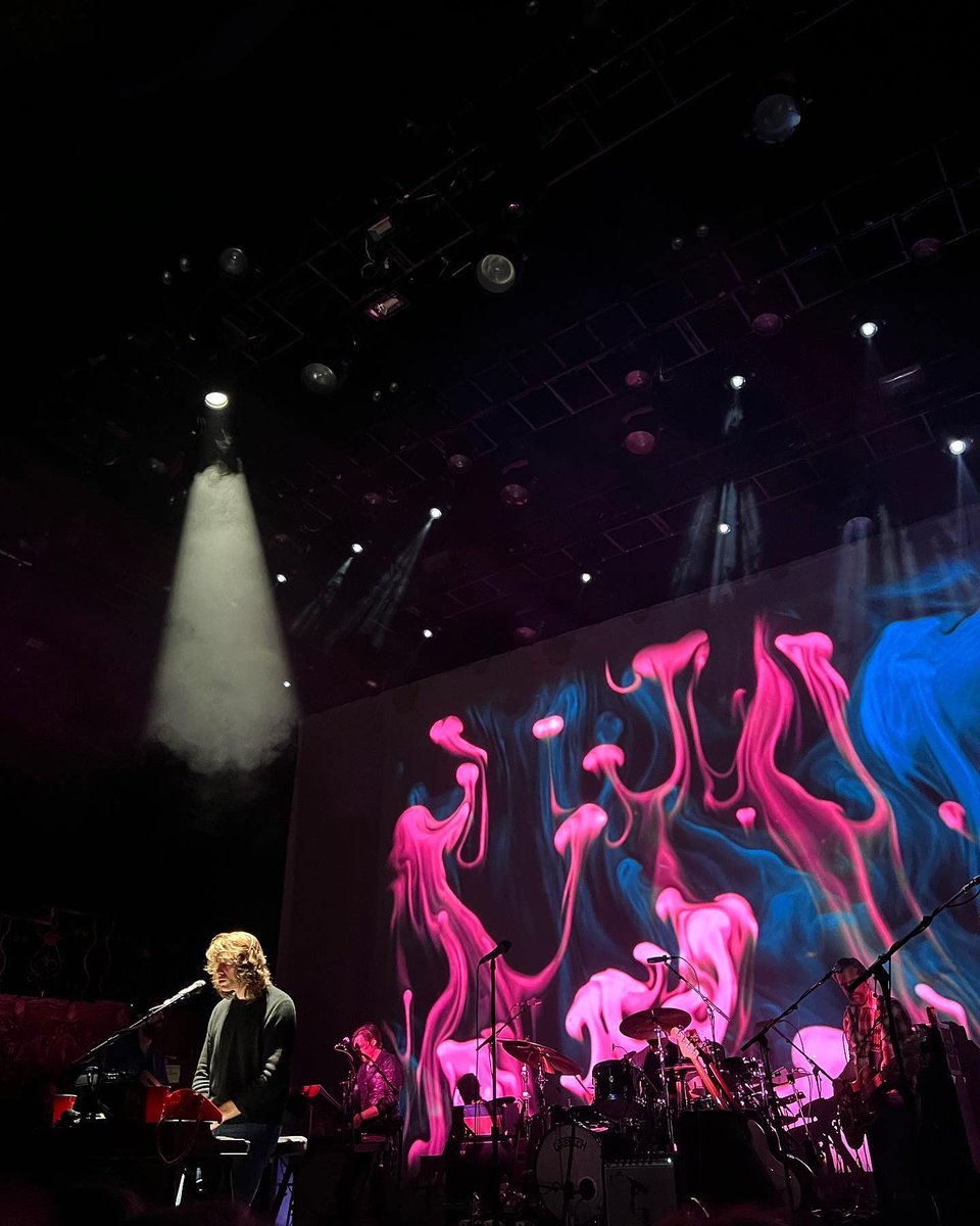 evhawson's tweet photo. Nine years since I last saw @PaoloNutini  - he was so worth the wait! @BelascoLA #PaoloNutini #PaoloInAmerica #LastNightInTheBittersweet #Belasco  #Concert #LA https://t.co/FTbS6cjqZo