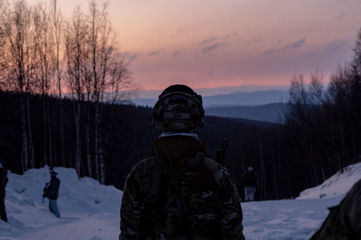 USARPAC's tweet photo. The Arctic is unforgiving and requires deliberate, purposeful leaders who are meticulous in their planning and approach to their warfighting, and #JPMRC-AK 23-02 is key to testing the division’s leaders and soldiers.

@11thAirborneDiv | @USArmy https://t.co/AZeqCv9ClS