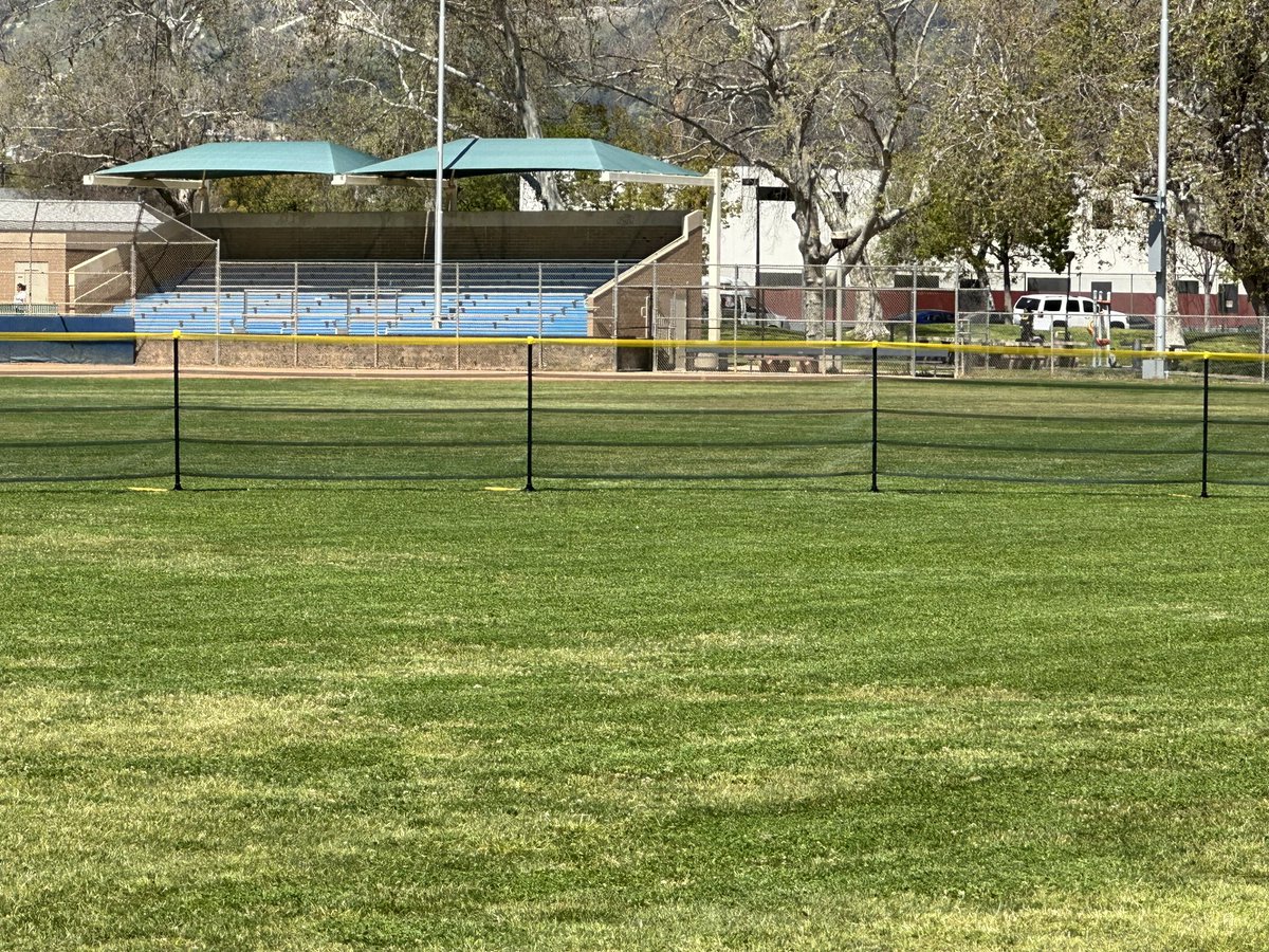 Historic moment in Burbank for female athletes. Today, Providence High School Softball was allowed to finally put a HR fence for their home game vs Pasadena Poly at Olive Park. Thank you to @BurbankCA for making this possible.