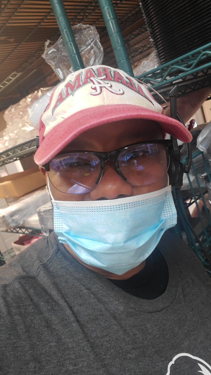 Dareala318sycho's tweet photo. Who on tha clock rn!? Work or stream!? #chasingabag💰 https://t.co/7F8mrdE9GN