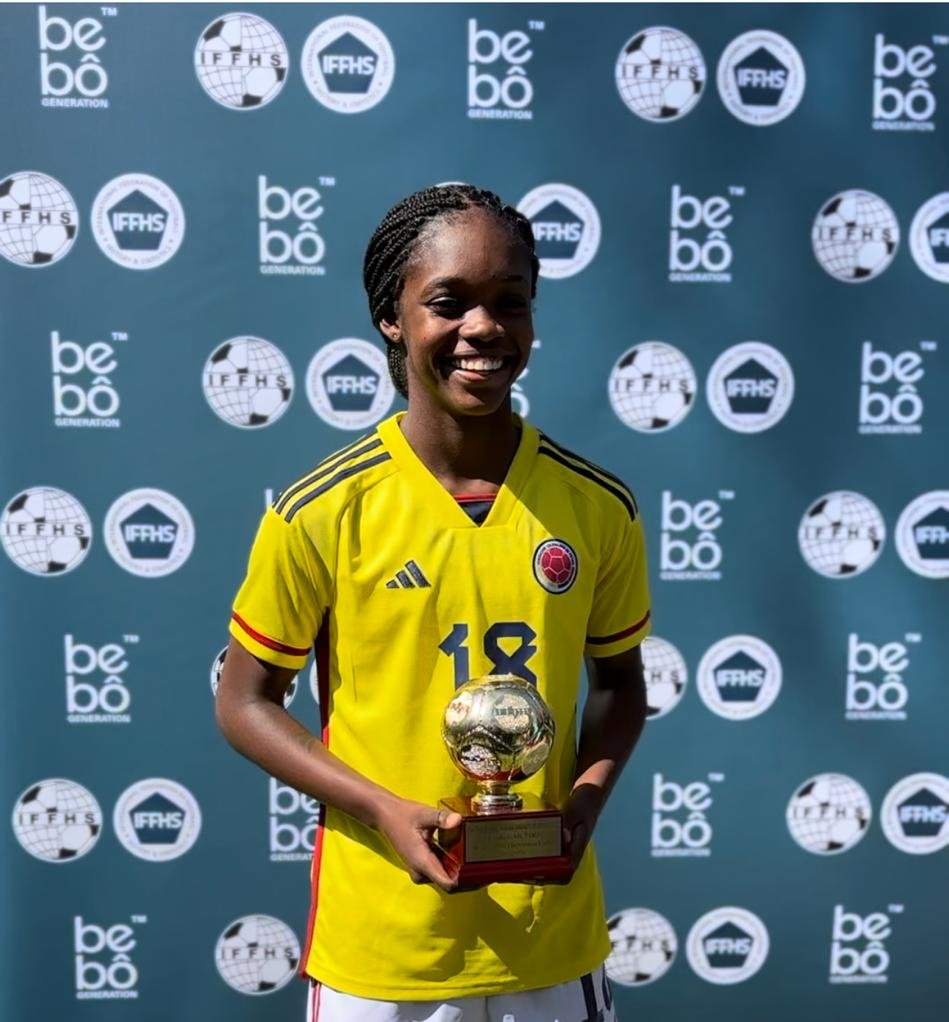 _superpoderosas's tweet photo. 🏆 @Linda__caicedo recibió el Premio IFFHS a Mejor Jugadora Sub-20 del mundo 🌏 en 2022.

Nuevo galardón para la joven delantera que brilló también en el Mundial Sub-17 🇮🇳, la Copa América 🇨🇴 logrando el pase al Mundial 🇦🇺🇳🇿 2023, y ahora en el Real Madrid 🇪🇦.

📸 @iffhs_media https://t.co/jPf0XiN44B